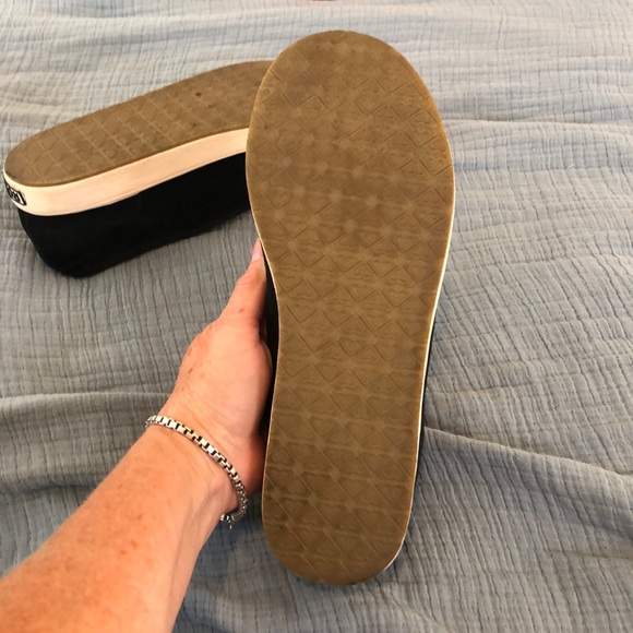 Roxy 8 ‘Pricidio’ Leather upper Slip On - Picture 5 of 6